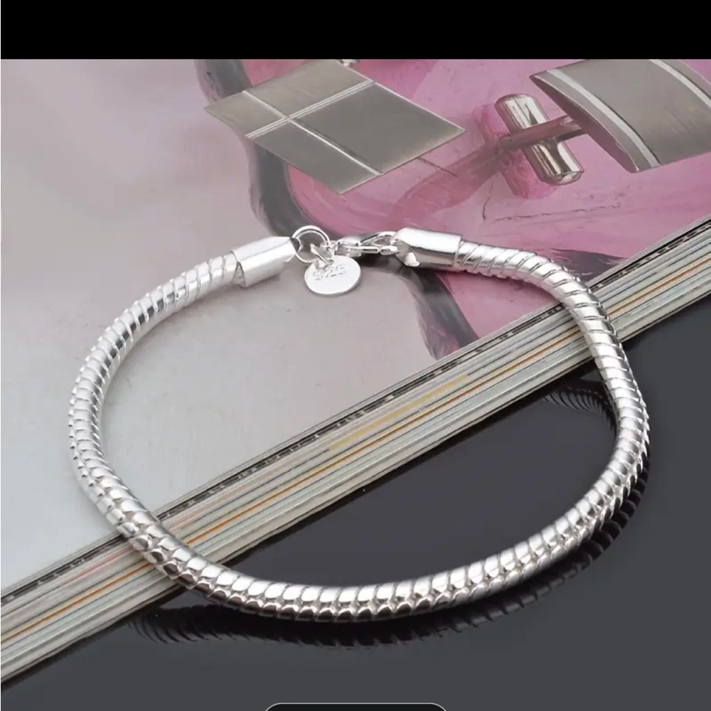 Chic 3mm Silver-Plated Snake Bone Bracelet: Perfect Everyday Fashion Accessory